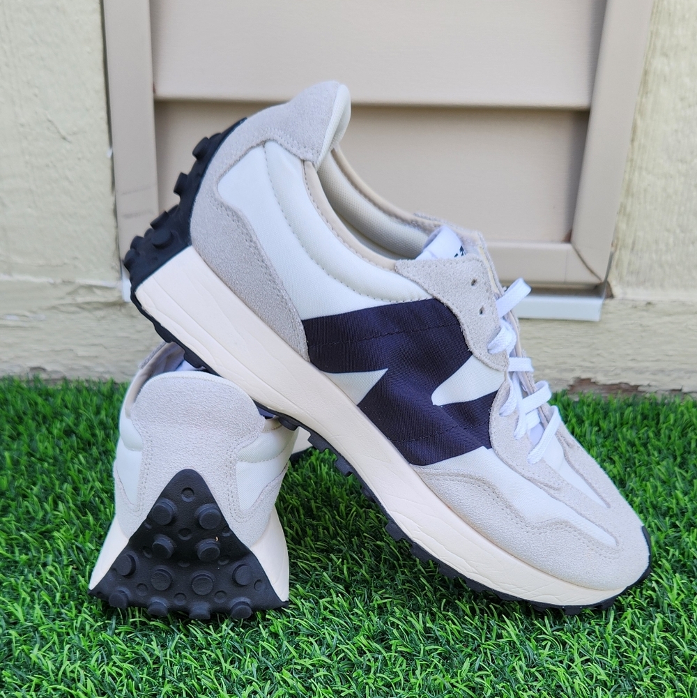New Balance 327 Sea Salt White Black Athletic Shoes WS327FE Low Men's Size 9
